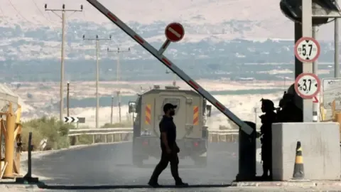 Two Persons Gunned Down in Incident Adjacent to West Bank-Jordan Border Crossing, IDF Reports